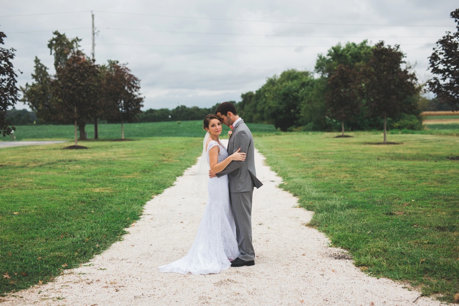 Farmhouse-Barn-Outdoor-Wedding-46_photo | Showit Blog