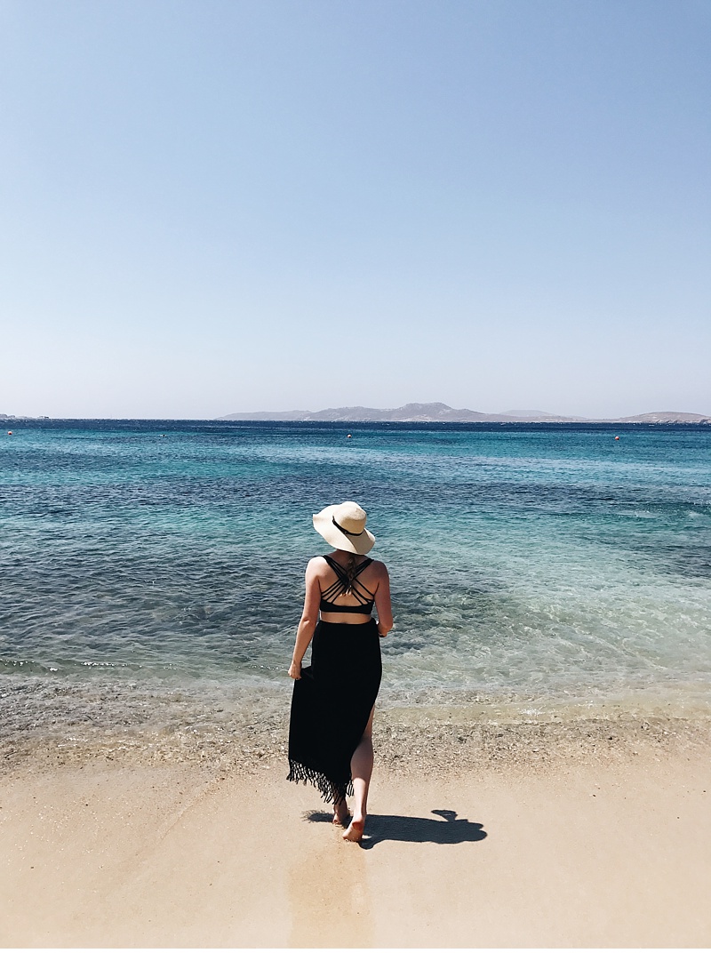 Travel Photos from The Beaches of Mykonos & Santorini, Greece || Victoria Selman Photographer