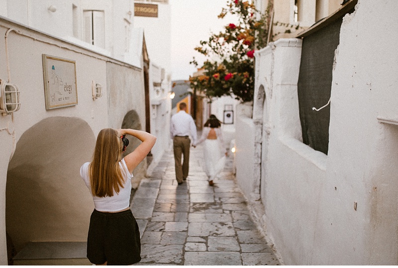 Travel to Oia, Santorini || Victoria Selman Photographer