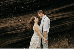 Windy Elopement on the Cliffs of Oahu, Hawaii || Victoria Selman Photographer