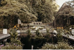 Earthy Winterthur Gardens & Estate Wedding at the Reflecting Pool // Wilmington, Delaware // Victoria Selman Photographer