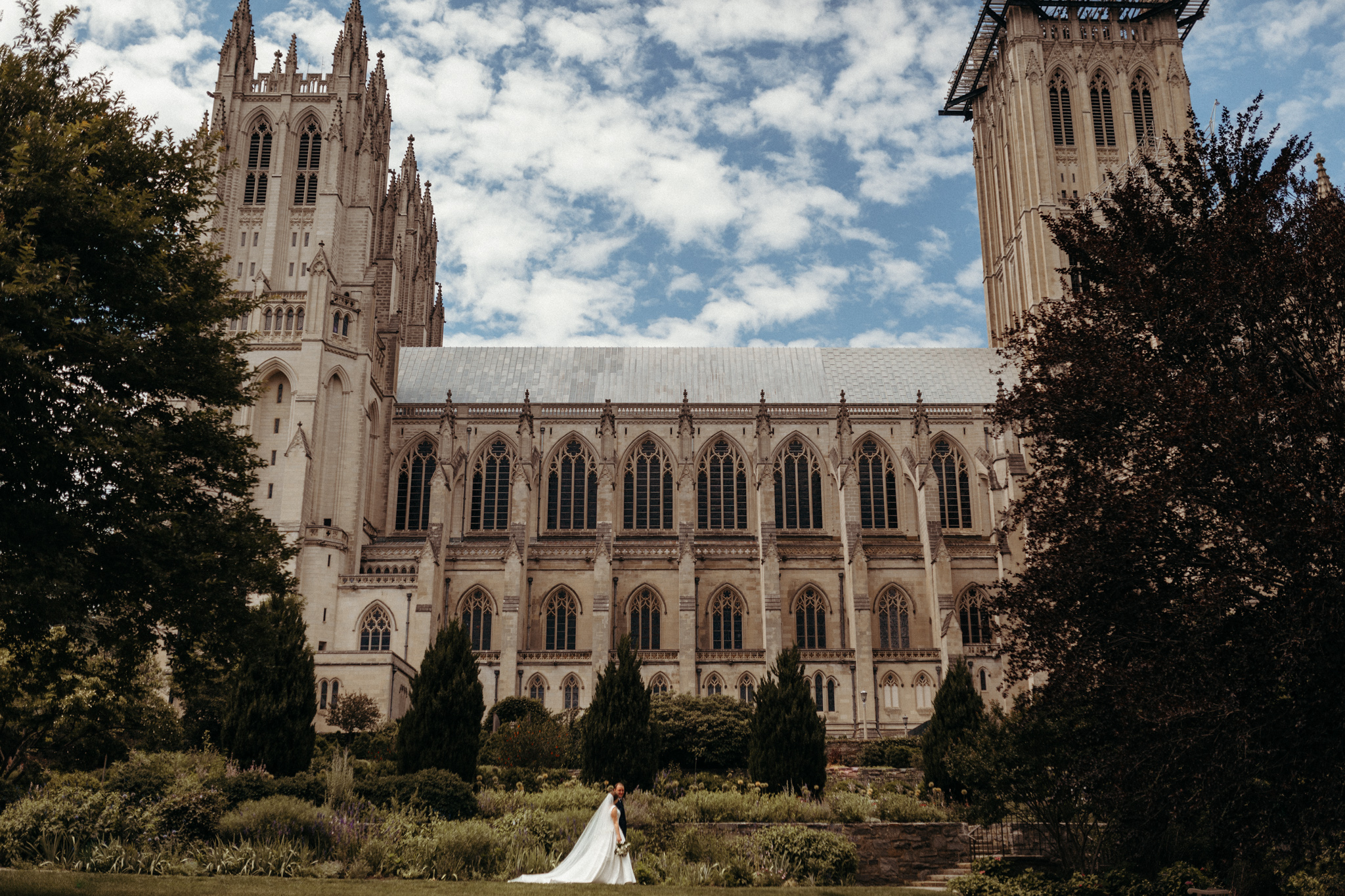 Elegant Cocktail-Inspired Wedding At The National Cathedral // Relaxed DC Wedding Photographer // Victoria Selman
