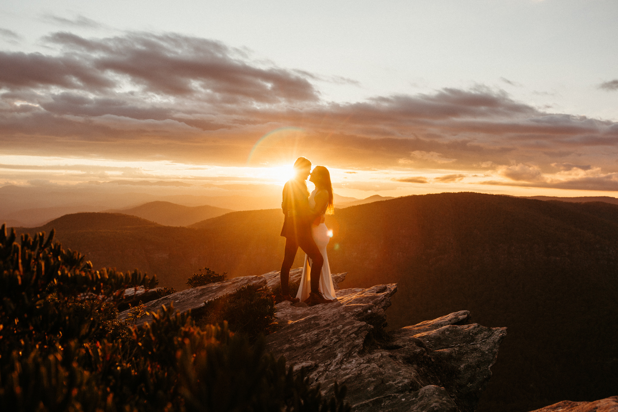 Adventurous Sunset Session At Hawksbill Mountain With Mouthwatering Vegan Donuts // Elopement Wedding Photographer Victoria Selman