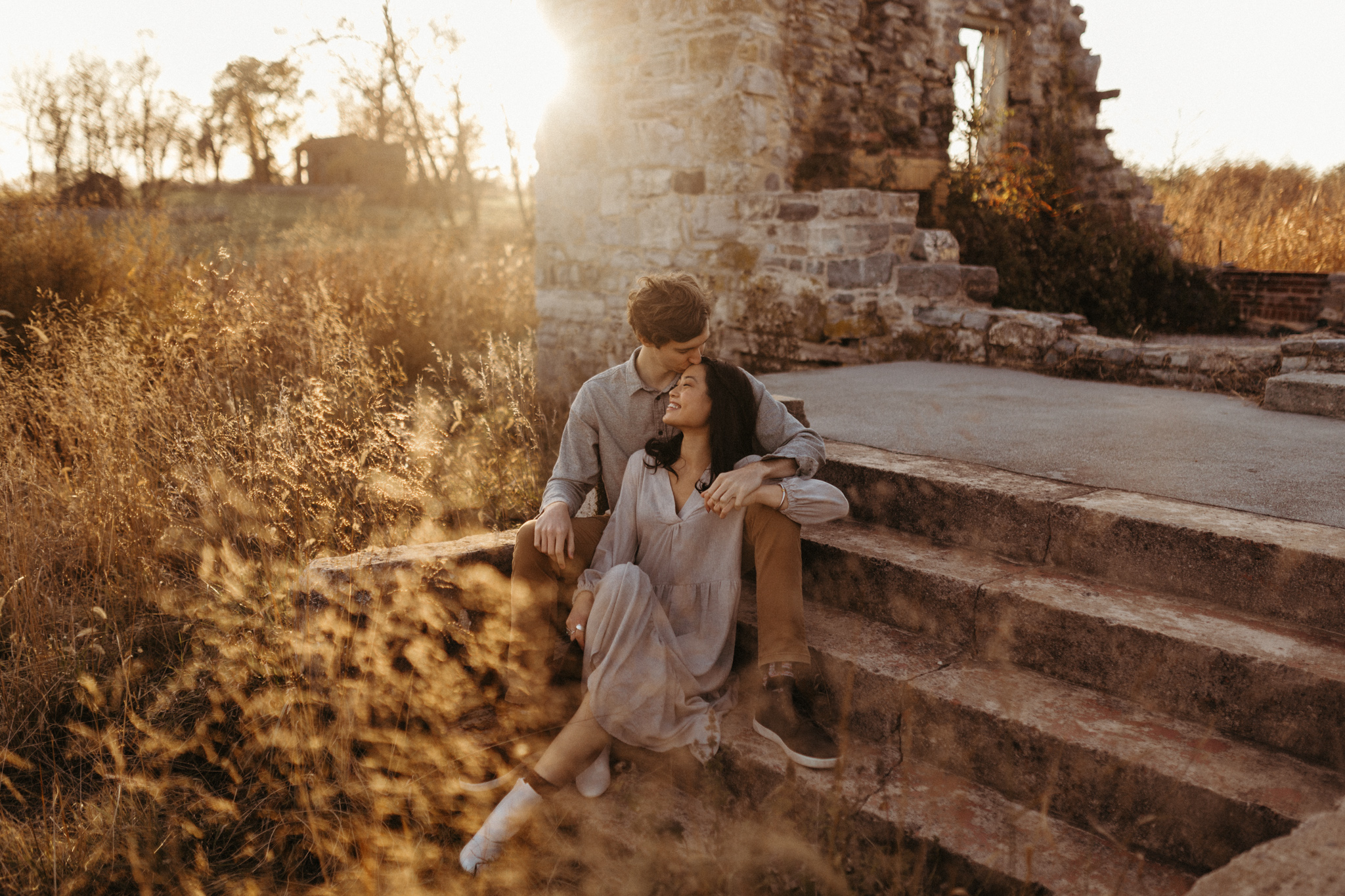 Stylish & Adventurous Engagement In The Fields of Harpers Ferry, West Virginia // Nature-Inspired Wedding Photographer Victoria Selman