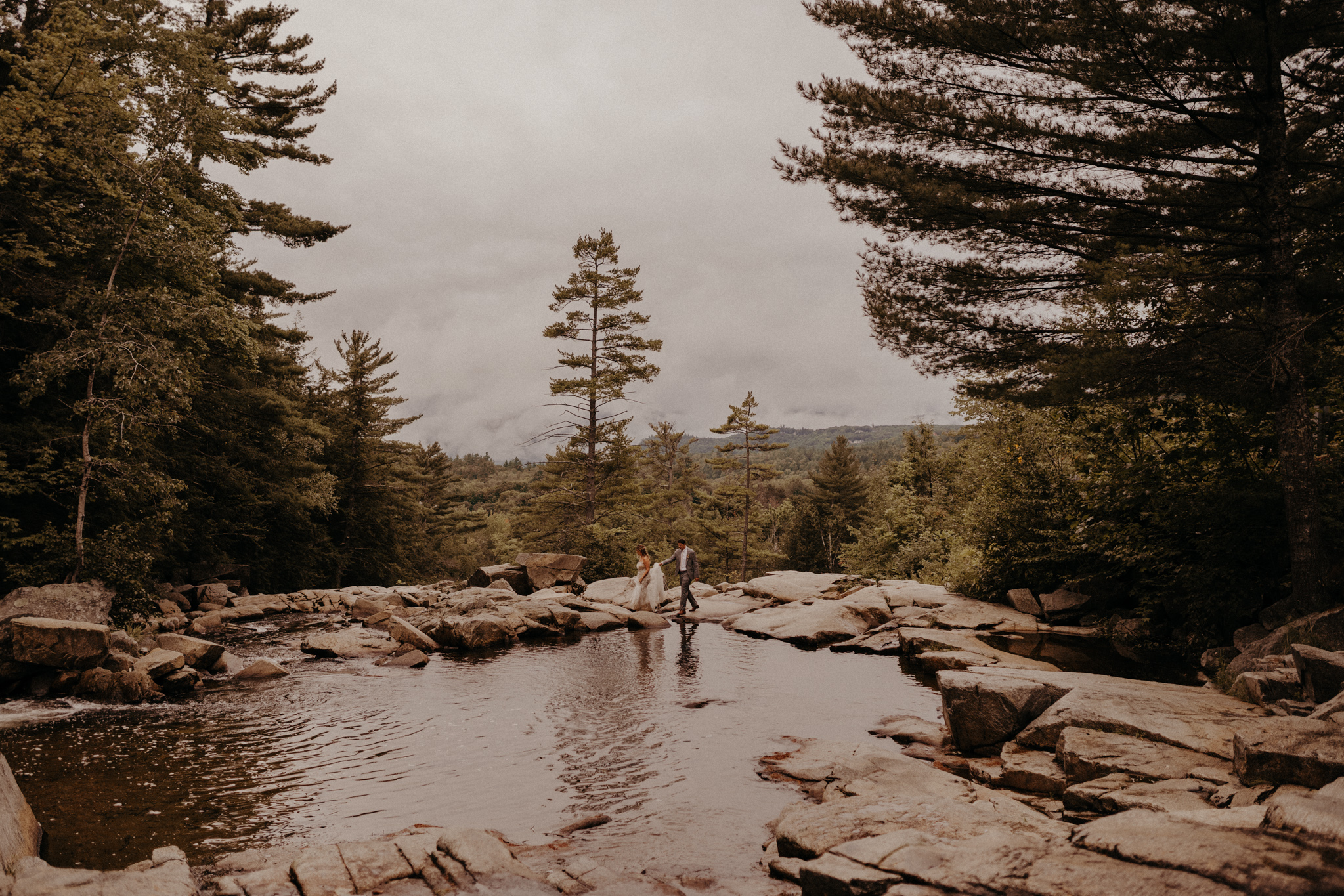 Eagle Mountain House moody wedding photographer in Jackson, New Hampshire, White Mountain National Forest