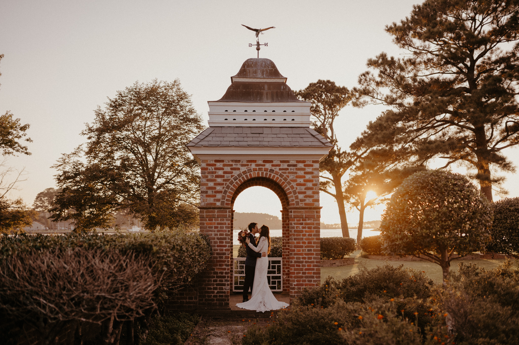 Vintage and whimsical waterfront wedding on Maryland’s eastern shore with a gorgeous golden hour